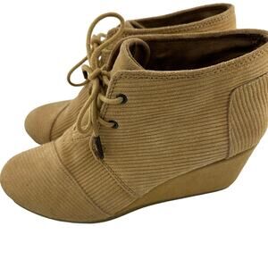 TOMS Womens 8.5M Camel Tan Desert Wedge Corduroy Bootie Lace Up